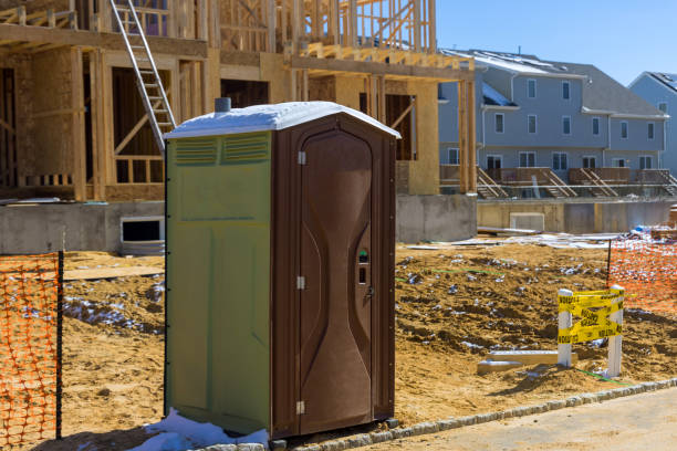 Best Porta potty delivery and setup  in Stow, OH