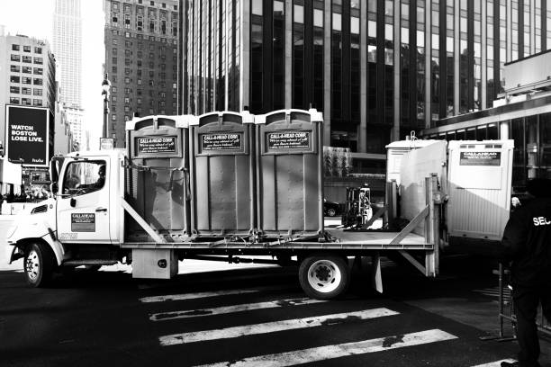 Best Portable toilet rental cost  in Stow, OH